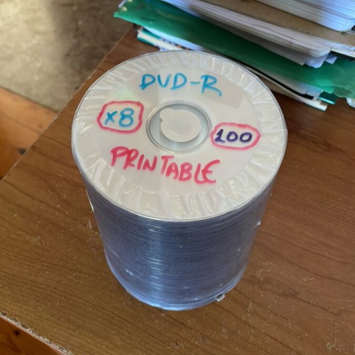 DVD-R pack of 100 new, 8x speed, printable