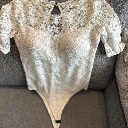 Blouses in excellent condition, size small-medium, pack of 7 pieces