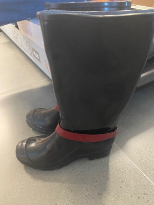 Women's and children's rain boots like new, size 36, black and red