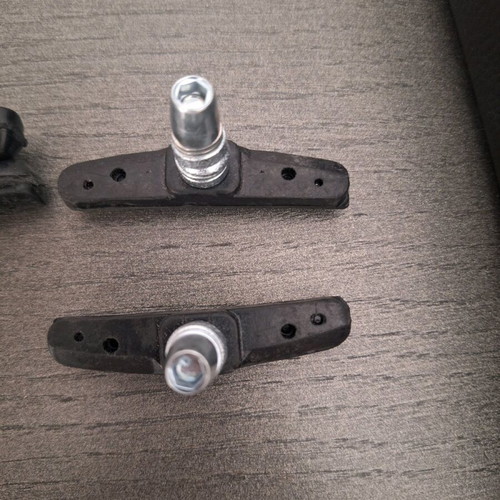 V-Brake Alhonga bicycle brake pads new, pack of 4