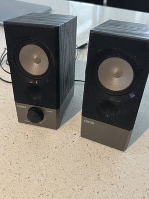 Edifier USB floor speakers used