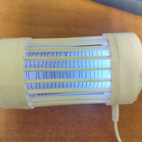 Electric mosquito and insect killer like new, USB type-C cable