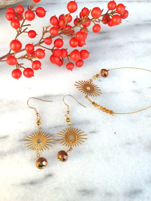 Handmade bracelet and earrings set from brass and crystals, new