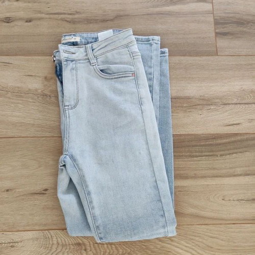 Skinny jeans light wash women's size 38 like new