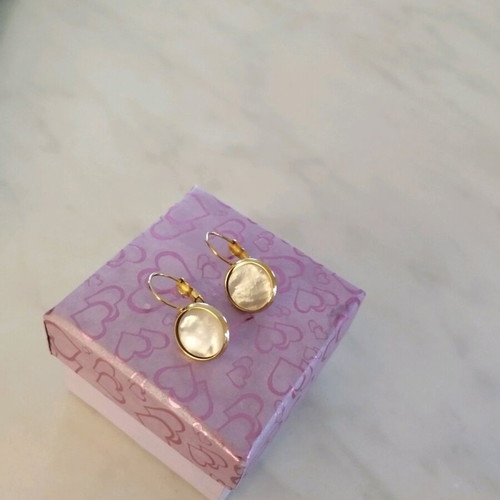 Dangling earrings like new, white and beige