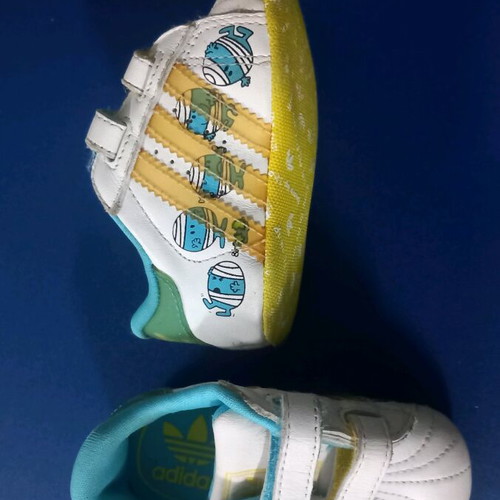 Adidas baby shoes used, soft sole