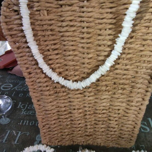 Necklaces natural white shell set of 3 like new