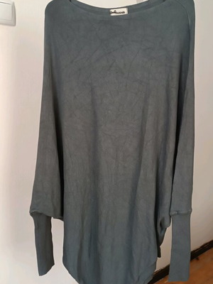 Tezenis dress with unique cut like new, gray