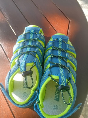 Children's shoes size 29 new