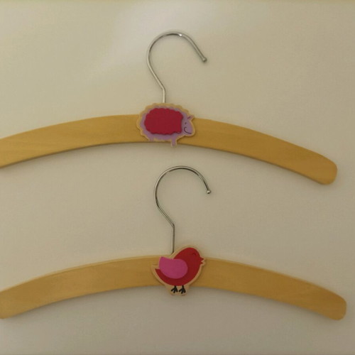 Children's hangers like new, pack