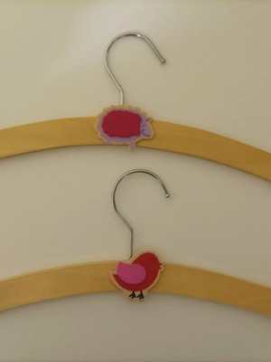 Children's hangers like new, pack