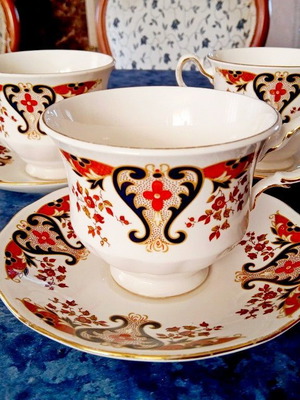 Colclough Royale porcelain tea cups vintage set of 3