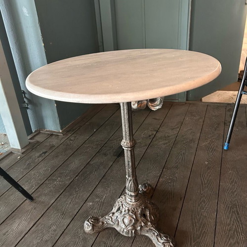 Marble table used with metal base, 60 cm diameter