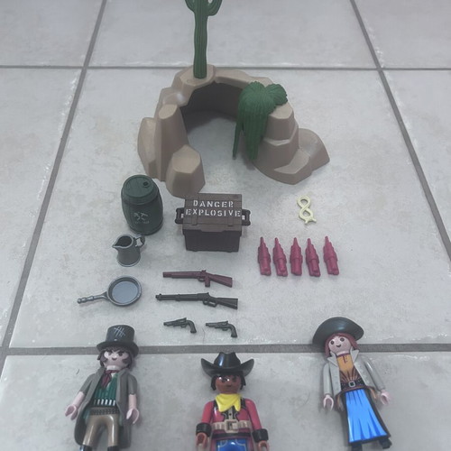 Playmobil 5250 Western Outlaw Hideout Set 2013