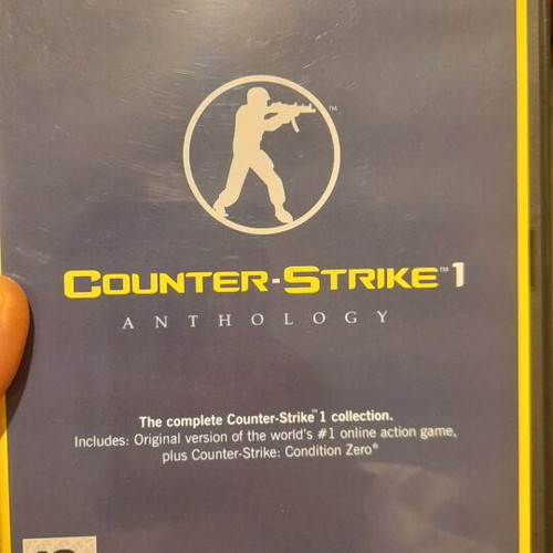 Countet Strike 1 like new, complete set for PC