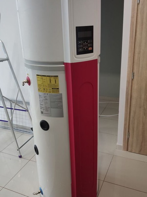 Midea Clivet AquaPlus SWAN-2 300 επιδαπέδια αντλία θερμότητας 300 λίτρων σαν καινούργια για Ζ.Ν.Χ.