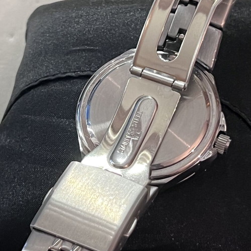 Timex Date 40mm wristwatch like new, blue