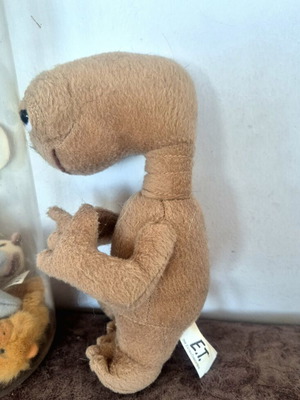 E.T The Terrestrial plush doll used, 20 cm