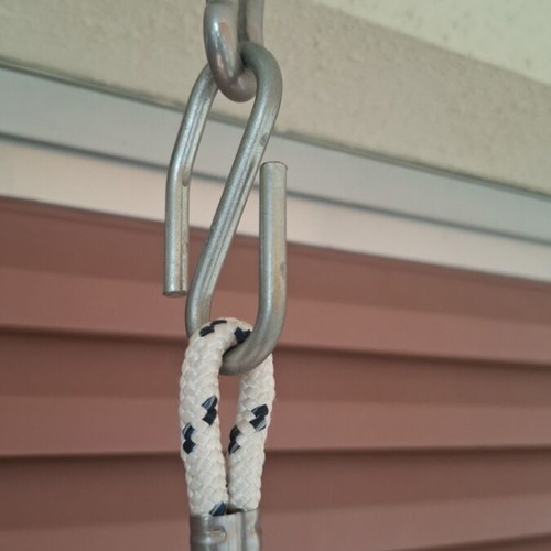 Baby plastic swing like new with rings