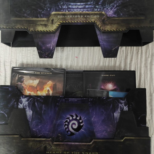 StarCraft 3 game collections including Wings of Liberty, Heart of Swarm, Battle Chest