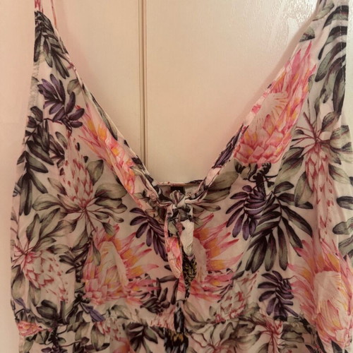 H&M short dress like new, size XXXL, white pink