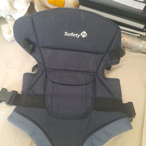 Baby carrier like new in excellent condition