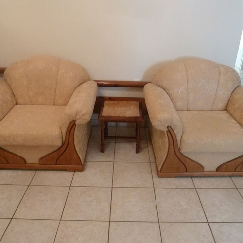 Living room set with two-seater sofa and two single armchairs like new