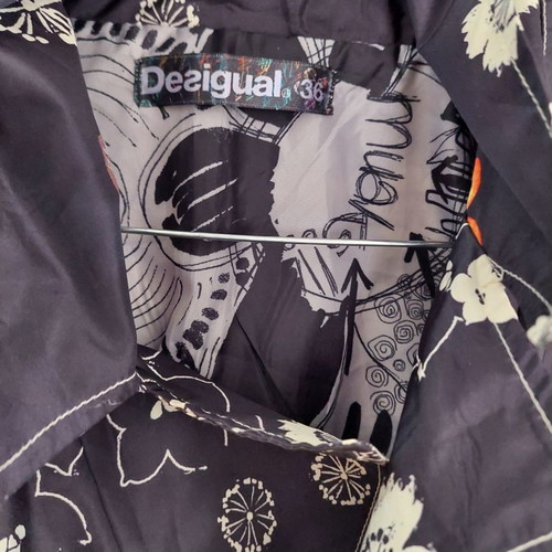 Desigual trench coat used, light printed, size 36