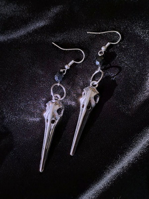 Birdskull earrings new with black glass beads