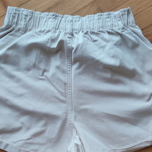 H&M shorts medium beige like new