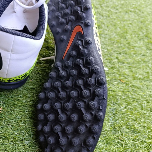 Nike football shoes size 43 like new, white