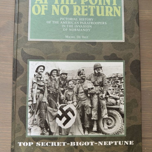 Βιβλίο At The Point of No Return του Michel de Trez σαν καινούργιο