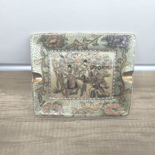 Japanese vintage ashtray hand-painted, like new, 18x15 cm