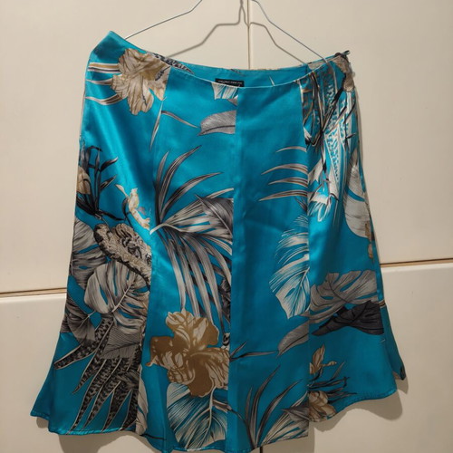 Skirt and blouse set with sarong, triacetate fabric