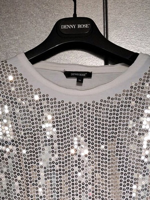 Denny Rose short-sleeve blouse like new, white with gold