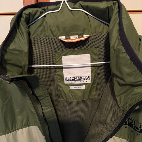Napapijri Windbreaker size L like new, green