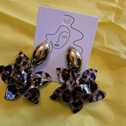 Women's leopard earrings new, 6 centimeters long
