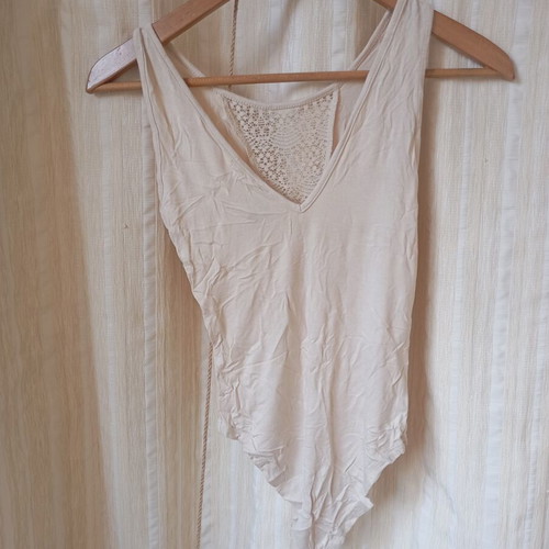 Stradivarius bodysuit like new, ivory, size S