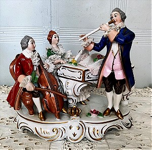 Vintage porcelain figurine musicians playing!
