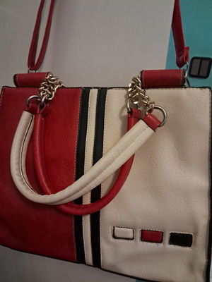 Handbag colorful like new with many inner pockets