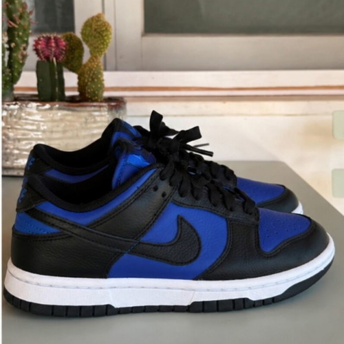 Nike kids shoes size 35 like new