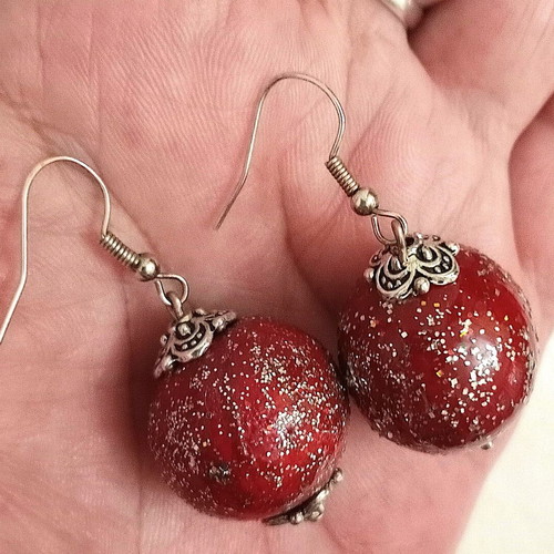 Christmas earrings with red ball and silver glitter new