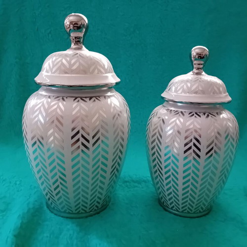 Zen decorative vases like new, pack of 2, ceramic with silver design