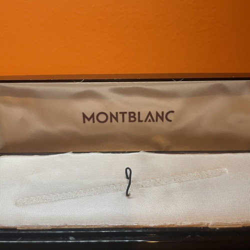 Montblanc vintage pen case with marbled red and black finish