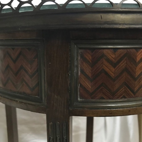 Set of 2 Louis XVI style tables used, antiques