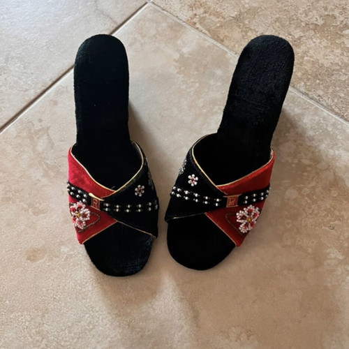 Vintage velour mules like new with beads, size 36