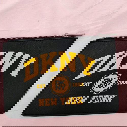 Δερμάτινο τσαντάκι DKNY pouch