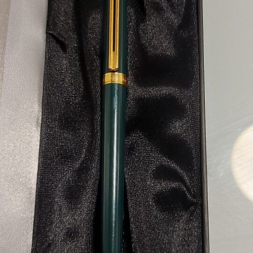 Mont Blanc Nobles Series 1985 pen like new, green rare color