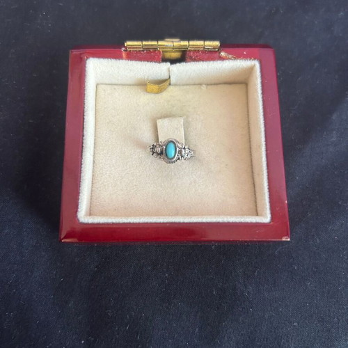 Vintage silver ring with turquoise stone very small used