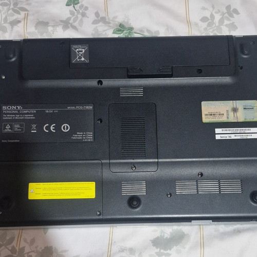 Sony Vaio PCG-7182M laptop used, screen black, no charger or memory